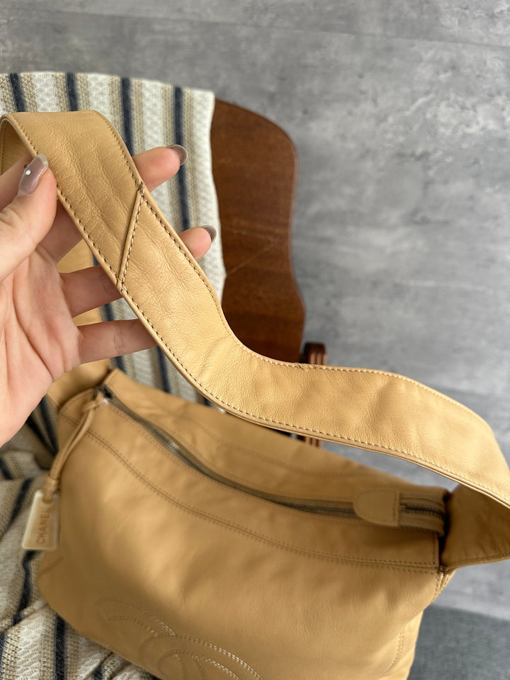 CHANEL Beige Leather Hobo Bag 🤎｜Durable Cowhide × Everyday Essential × Effortless Styling