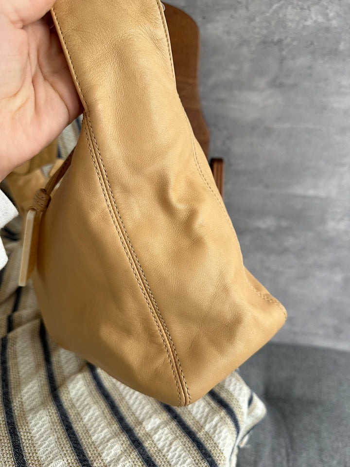CHANEL Beige Leather Hobo Bag 🤎｜Durable Cowhide × Everyday Essential × Effortless Styling