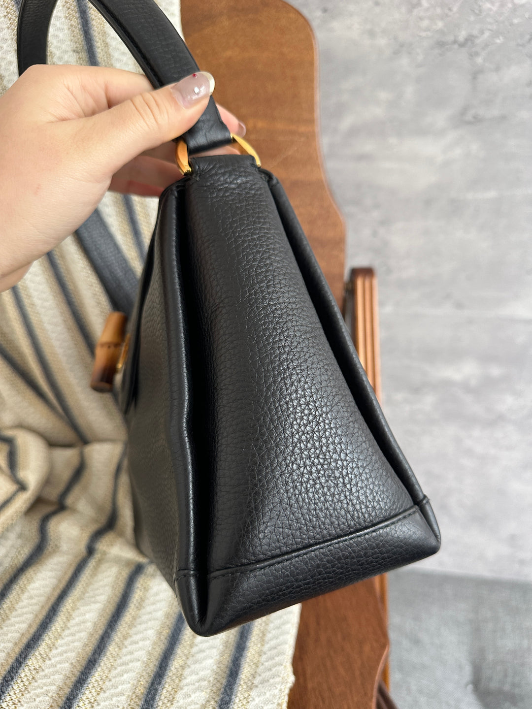 GUCCI Turnlock One-Shoulder Bag 🖤｜Black Cowhide Leather × Bamboo Turnlock × Structured Vintage Shape✨