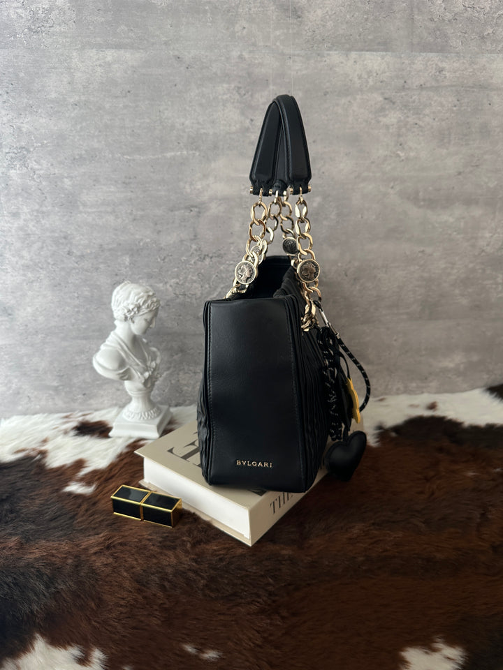 Bvlgari Pleated Chain Tote ✨🖤｜Gold-Tone Chain・Medallion Charms