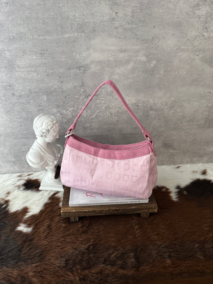 Ferragamo Gancini Monogram Pink Shoulder Bag 💕✨｜Y2K Hobo・Tonal Gancini