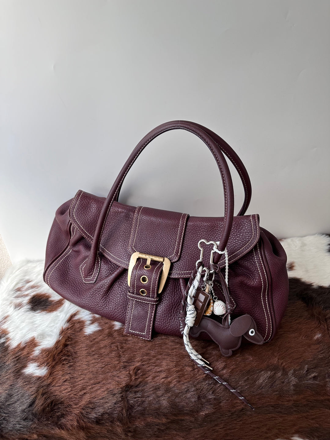 Celine Chocolate Stitch Hobo Bag ❤️🤎｜Baguette-Like Shape × Supple Calfskin × Spacious Everyday Carry