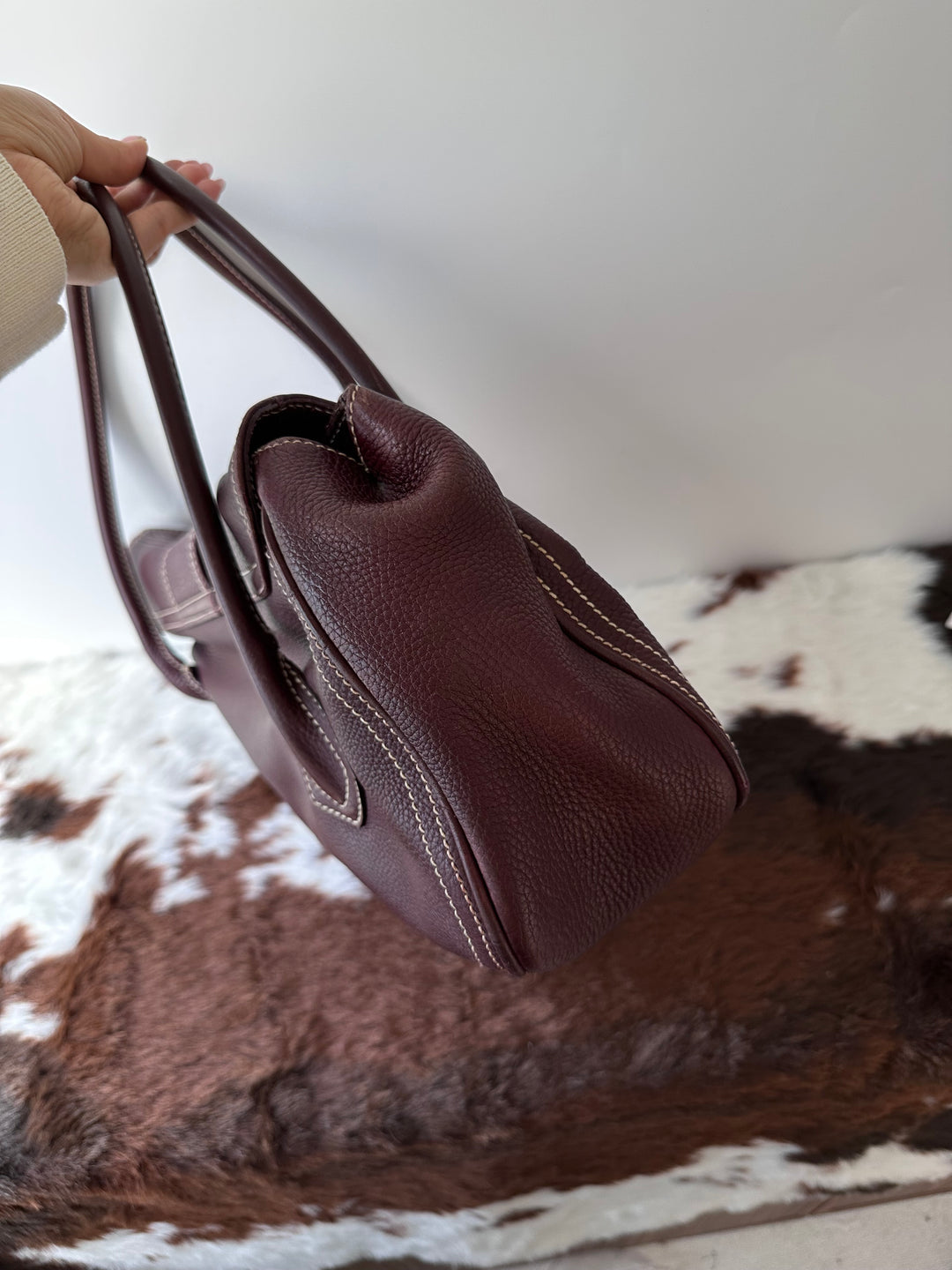 Celine Chocolate Stitch Hobo Bag ❤️🤎｜Baguette-Like Shape × Supple Calfskin × Spacious Everyday Carry