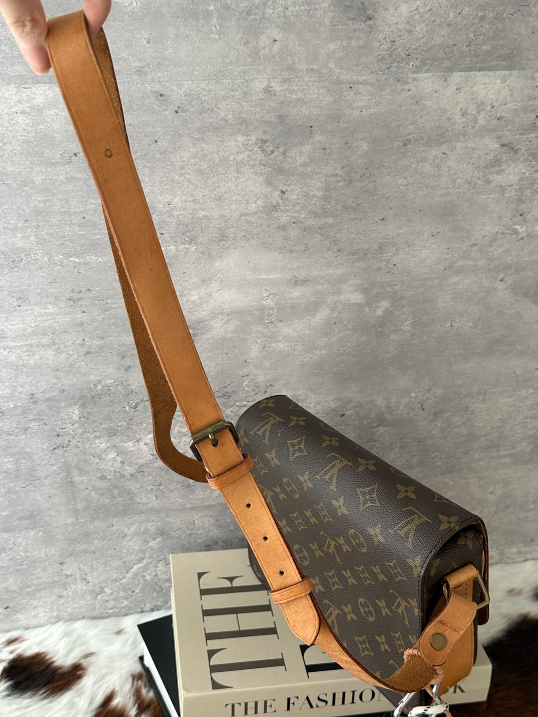 Louis Vuitton Vintage Monogram Messenger Bag 🤎✨｜Classic Monogram・Vachetta Leather