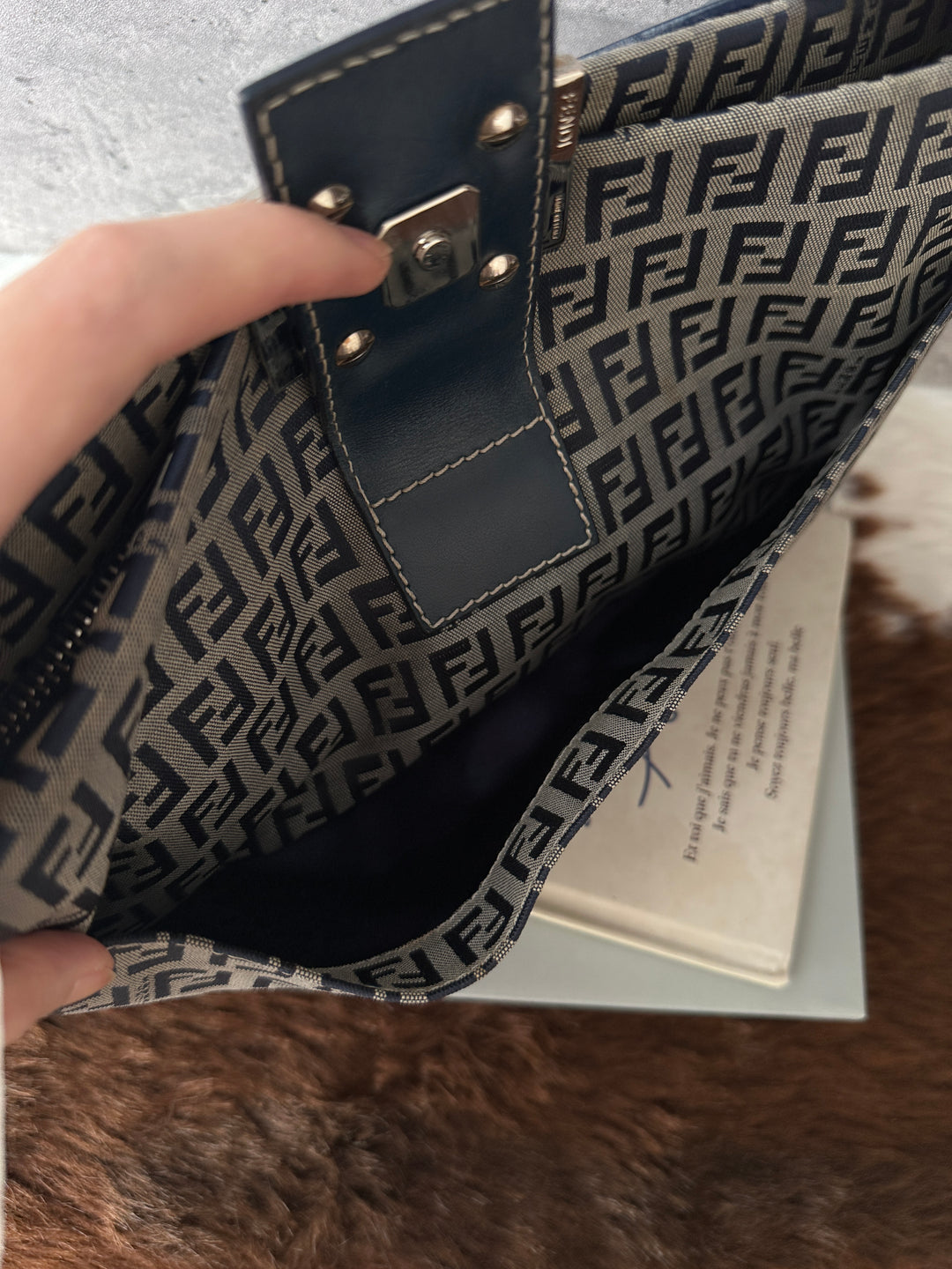 Fendi Zucca East-West Shoulder Bag ✨💙｜Navy Monogram・Vintage Baguette Style