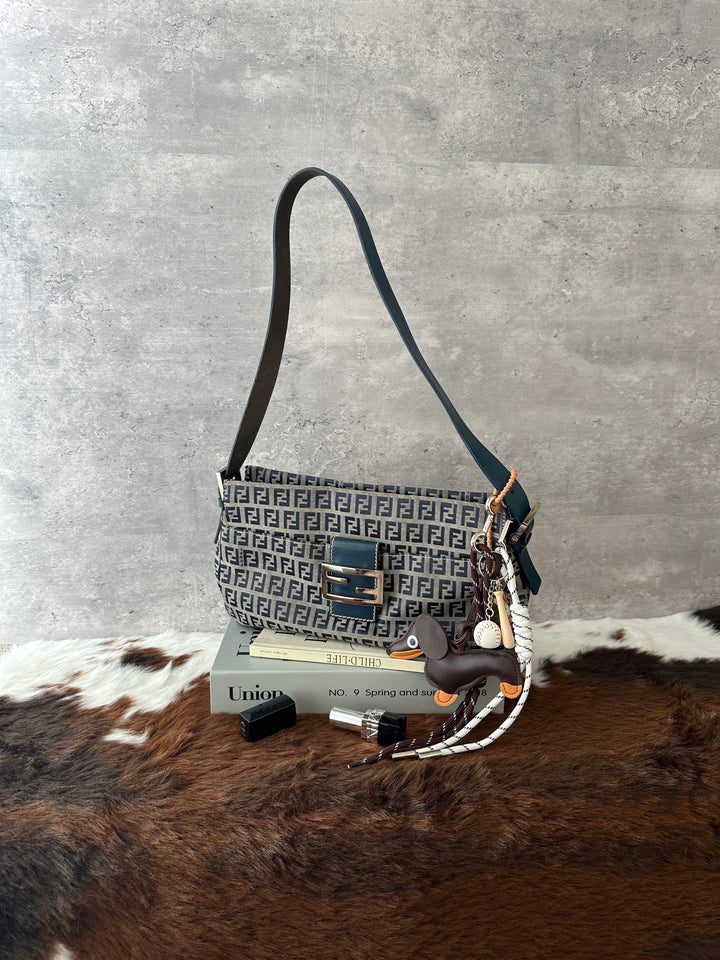 Fendi Zucca East-West Shoulder Bag ✨💙｜Navy Monogram・Vintage Baguette Style