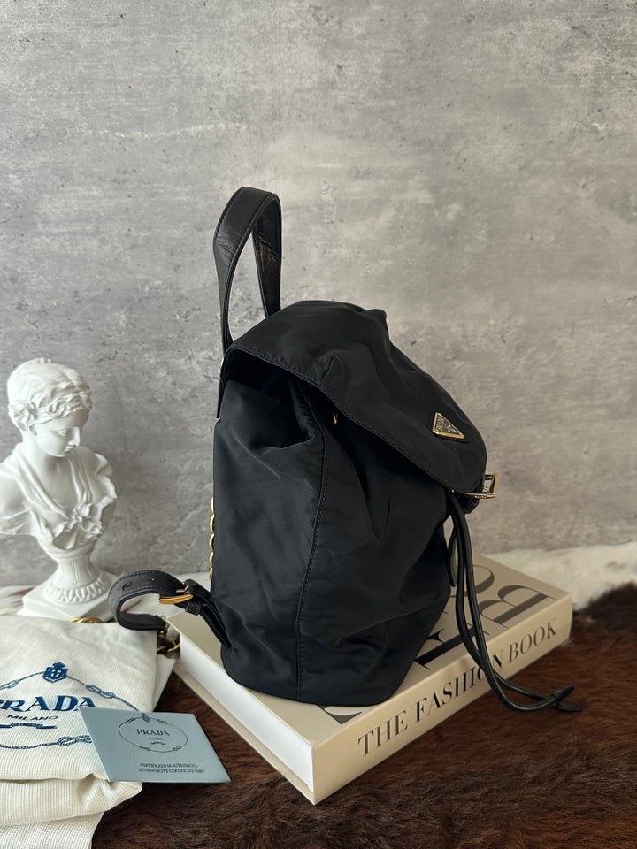 Prada Vintage Nylon Chain Backpack 🖤✨｜Black Nylon・Gold Leather-Woven Chain