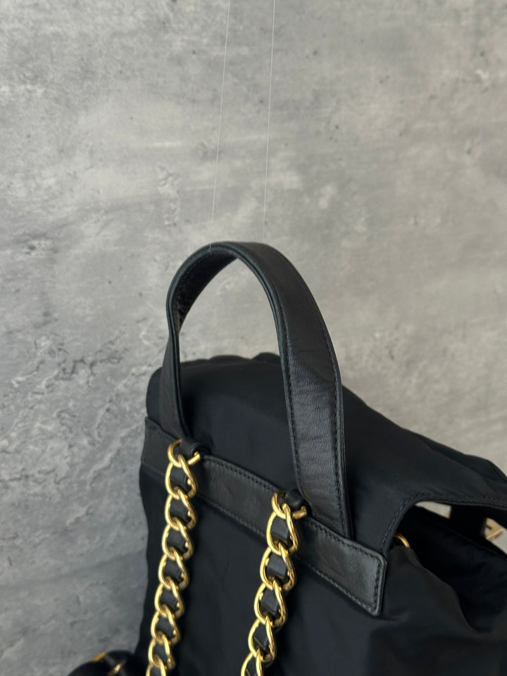 Prada Vintage Nylon Chain Backpack 🖤✨｜Black Nylon・Gold Leather-Woven Chain
