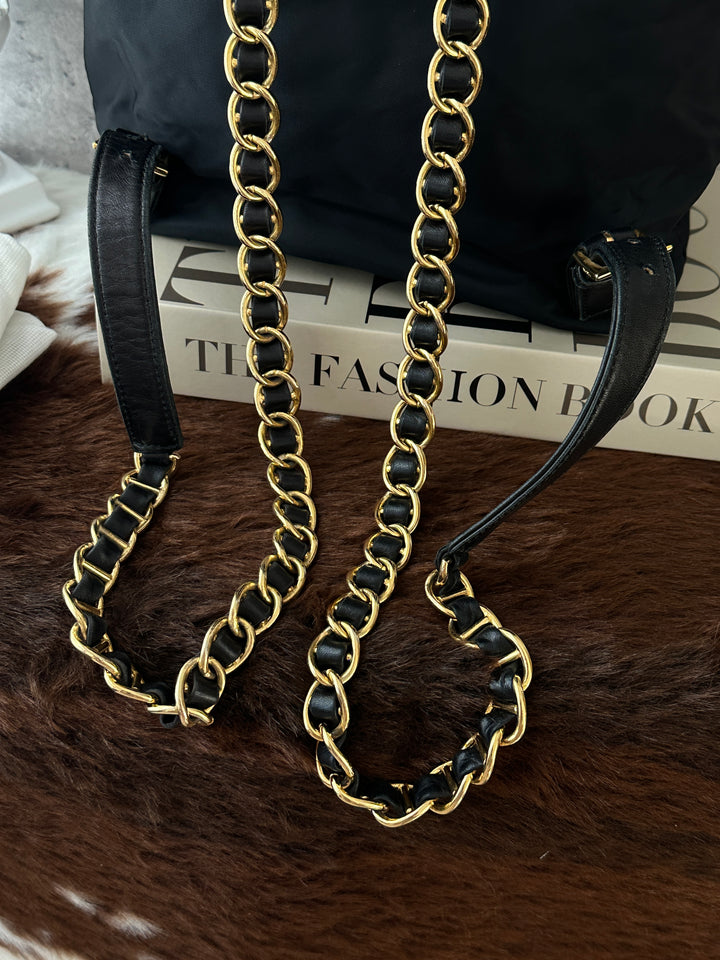 Prada Vintage Nylon Chain Backpack 🖤✨｜Black Nylon・Gold Leather-Woven Chain