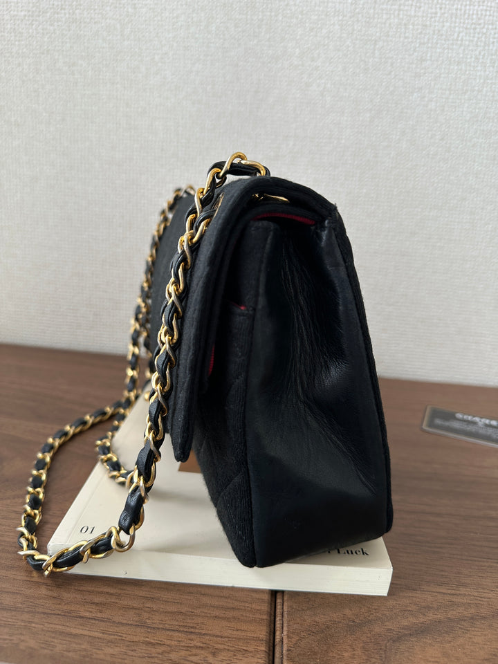 Chanel Velvet Classic Flap 25🖤 | The Iconic Touch of Parisian Elegance