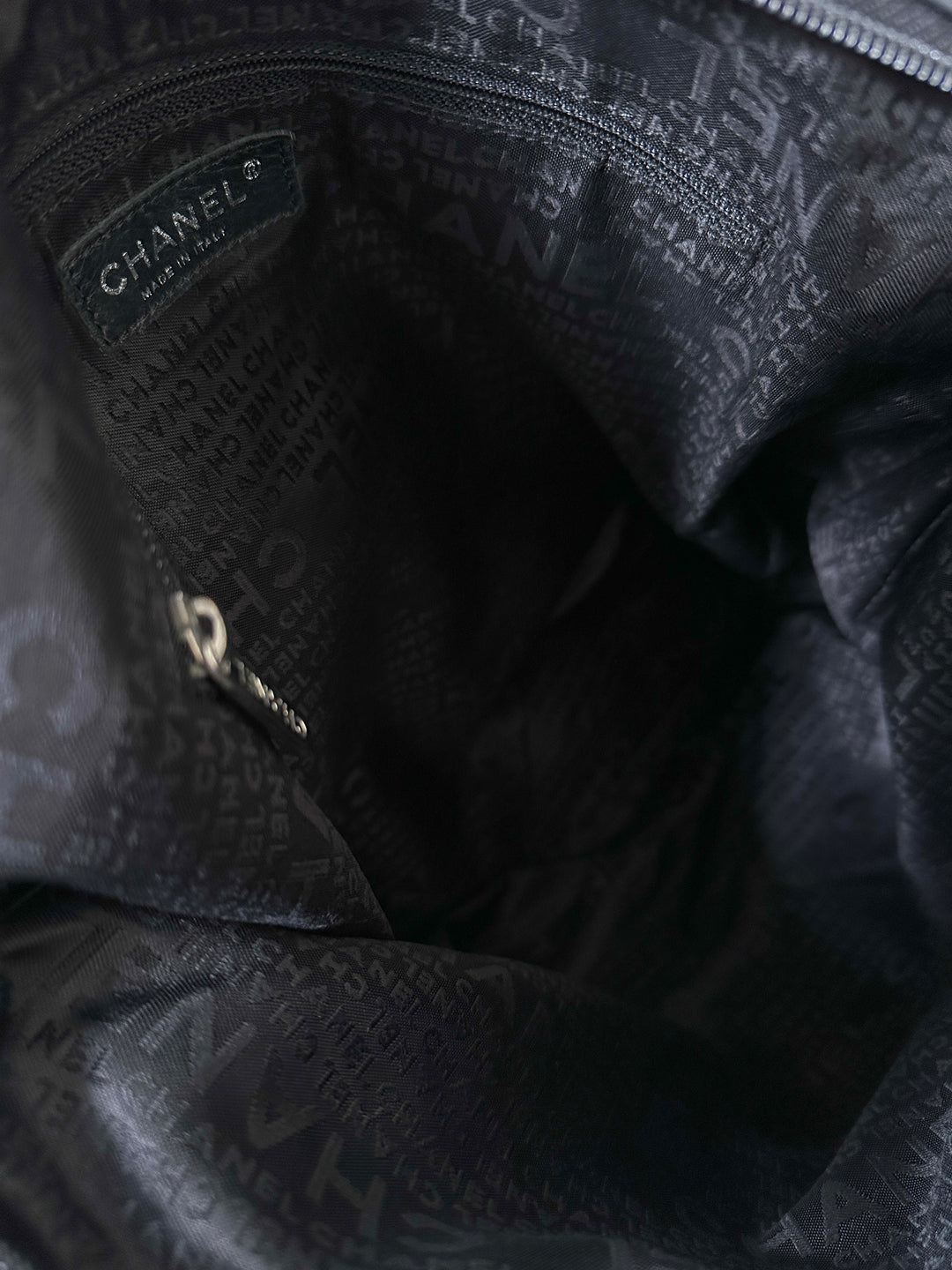 Chanel Soft Chain Hobo🖤 | Modern Edge Meets Classic Ease