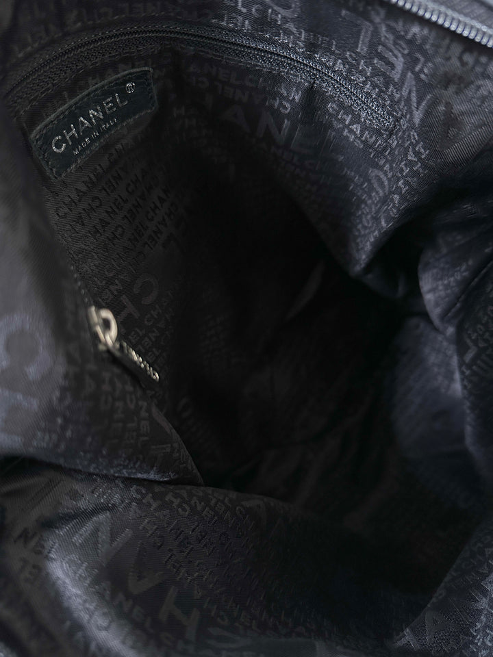 Chanel Soft Chain Hobo🖤 | Modern Edge Meets Classic Ease