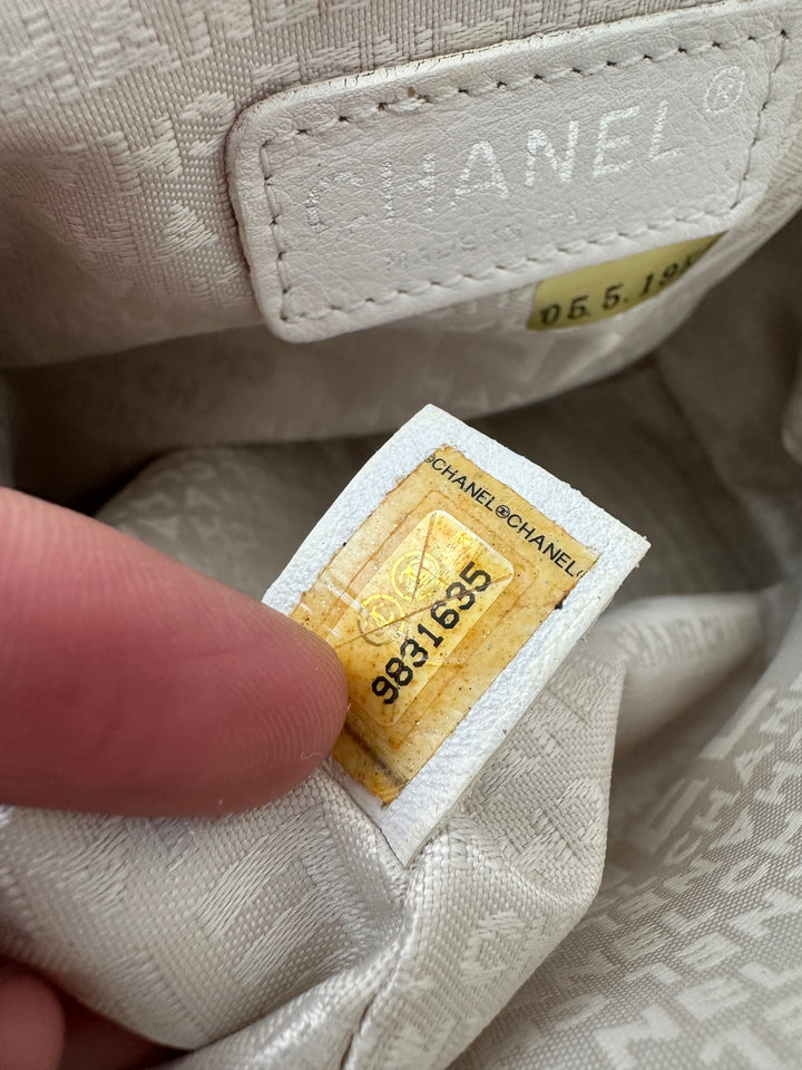 Chanel Kiss Lock Mini “Yuanbao” Bag 🤍 | Rare Vintage Sweetness