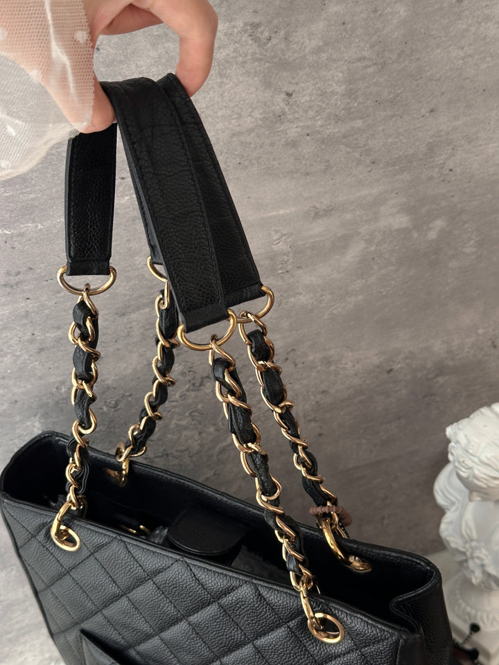 Chanel Vintage Caviar Big CC Chain Tote 🖤｜Quilted Leather・Statement CC Logo