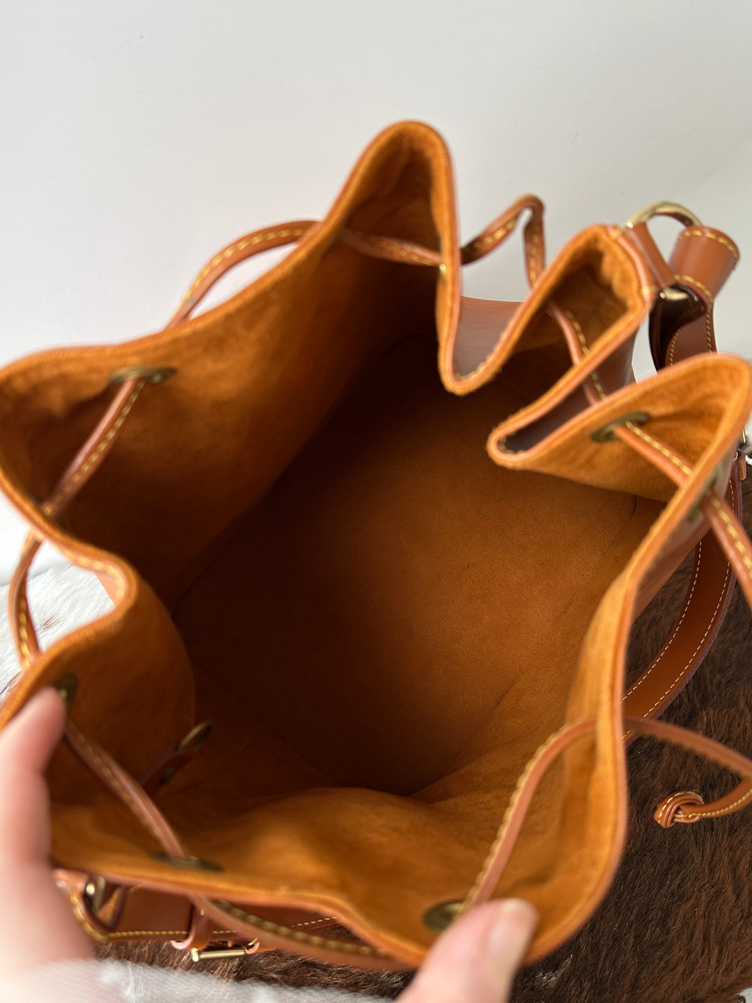 Louis Vuitton Epi Leather Bucket Bag 🤎｜Caramel Tone × Small Size × Near-Mint Condition