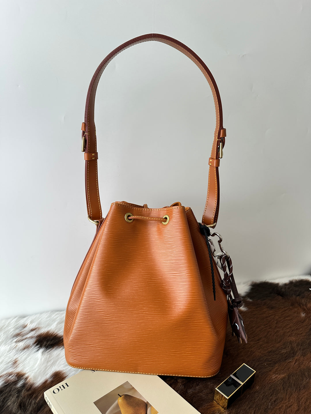 Louis Vuitton Epi Leather Bucket Bag 🤎｜Caramel Tone × Small Size × Near-Mint Condition