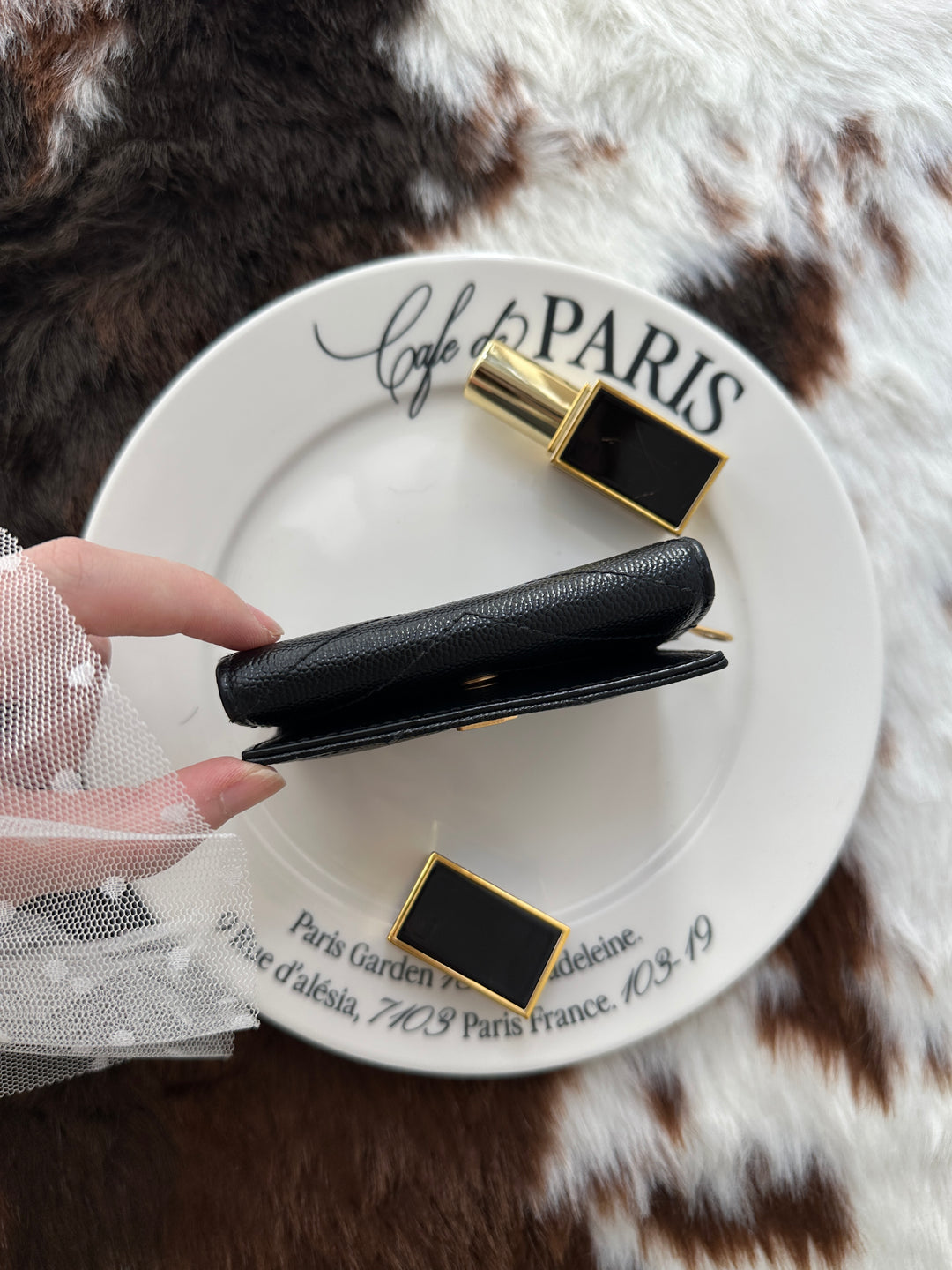 YSL Grain Leather Key Case 🖤｜Black Gold Tone × Chevron Detail × Compact Essential