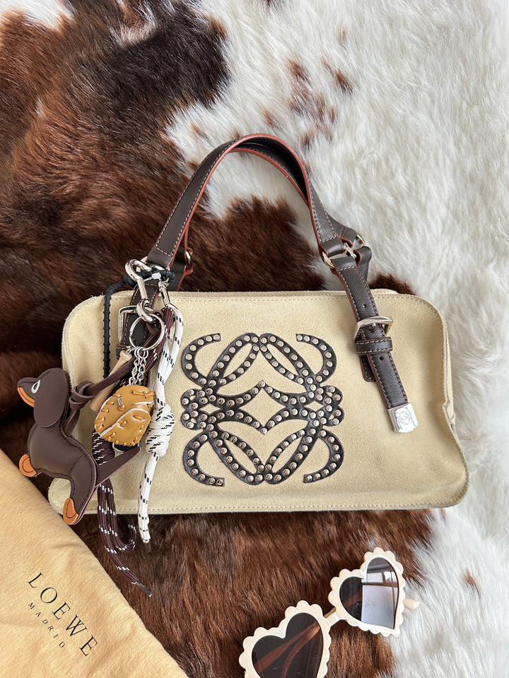 LOEWE Amazona Studded Biscuit Bag 🤍｜Full Set × Studded Anagram Logo × Adjustable Strap