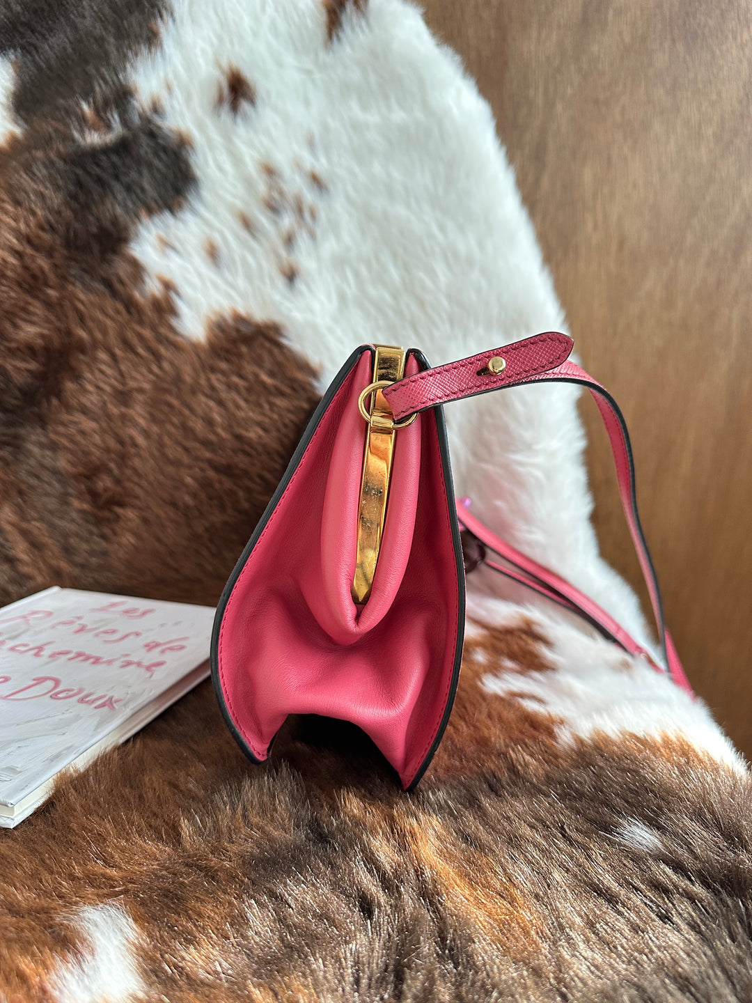 Prada Mini Saffiano Crossbody Bag 💕｜Pink Saffiano × Evening-Clutch Shape × Phone-Friendly