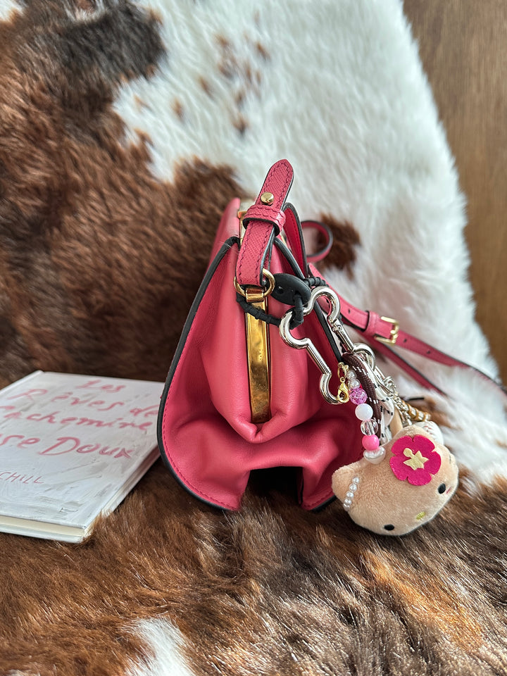 Prada Mini Saffiano Crossbody Bag 💕｜Pink Saffiano × Evening-Clutch Shape × Phone-Friendly