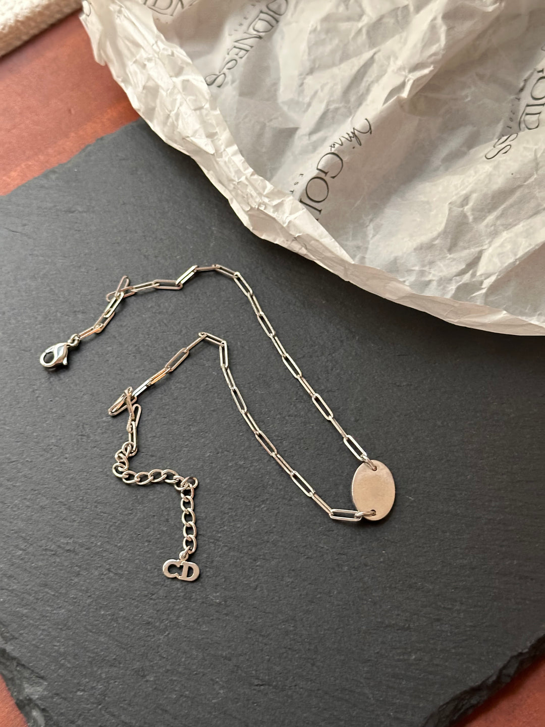 DIOR J'ADIOR Pearl Stud Earrings – Gold Logo × Vintage Vibes
