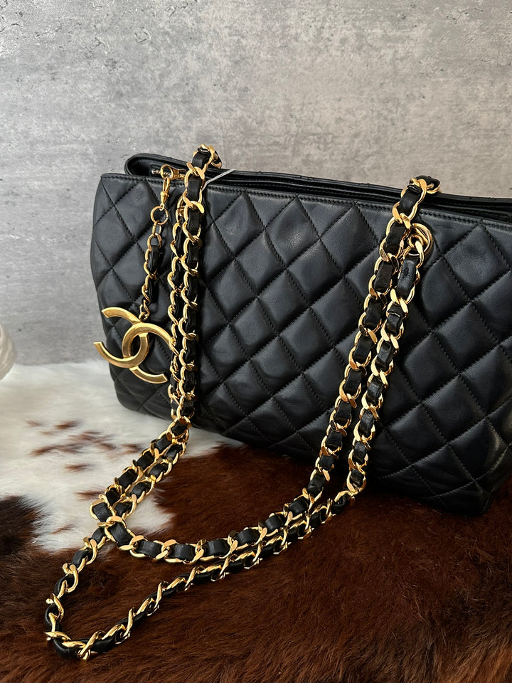 CHANEL Large CC East-West Chain Bag 🖤｜Preserved Condition × Card &amp; Sticker × Small Size