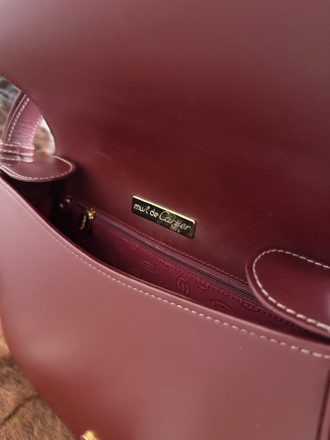 Cartier Vintage Saddle Shoulder Bag ❤️｜Wine Red Leather × Preserved Condition × Shoulder or Crossbody