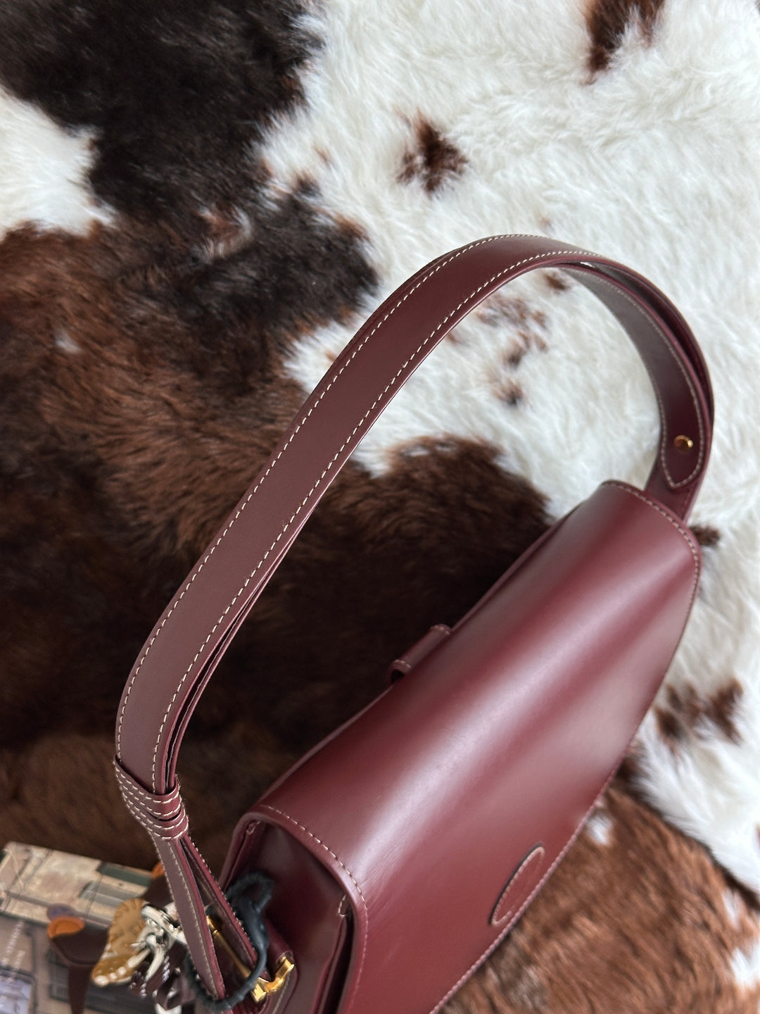 Cartier Vintage Saddle Shoulder Bag ❤️｜Wine Red Leather × Preserved Condition × Shoulder or Crossbody