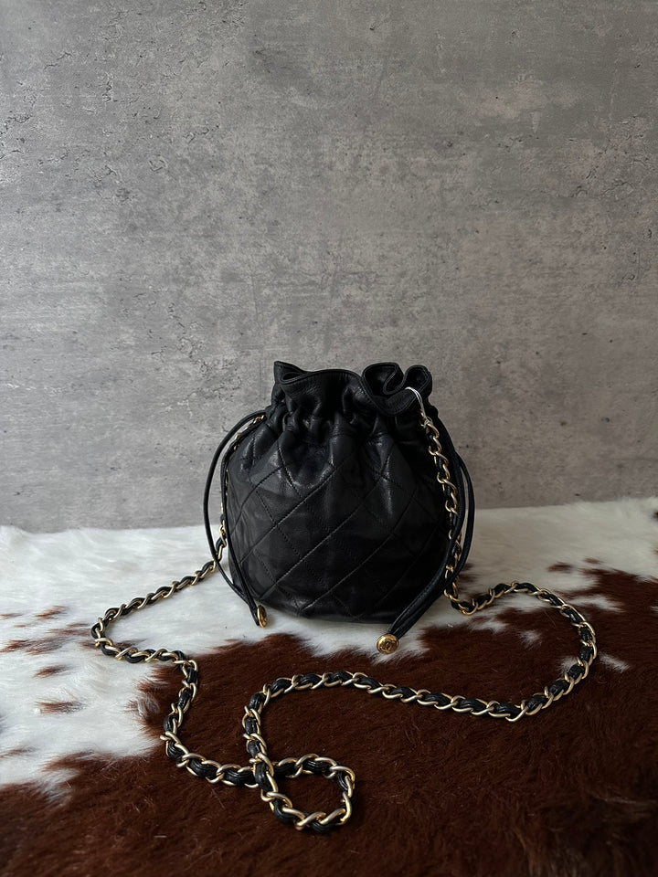 CHANEL Mini Quilted Drawstring Chain Bag 🖤｜Gold Bead Drawstring × Phone-Friendly Capacity × With Sticker