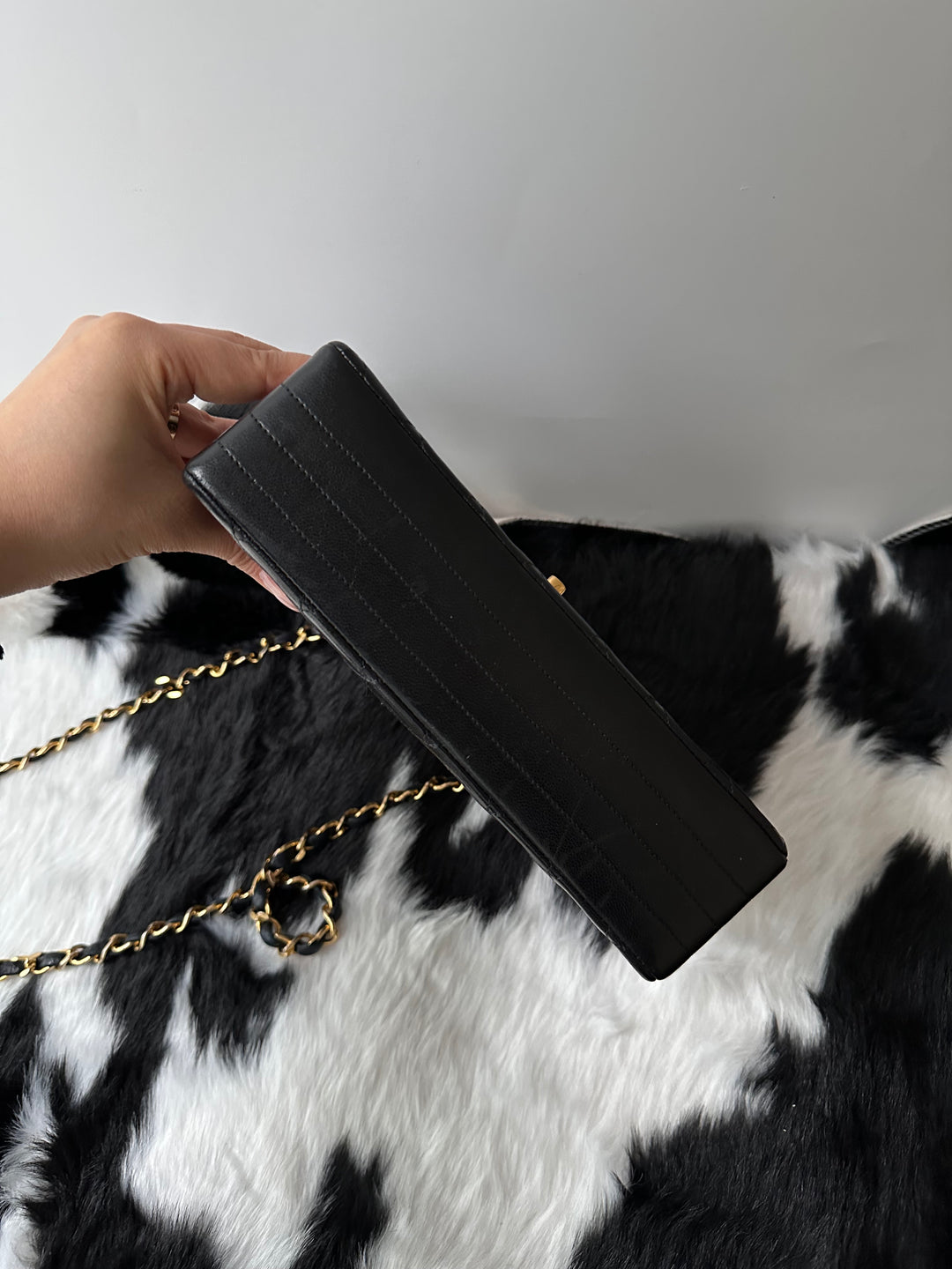 Chanel “Vintage Classic Flap Shoulder Bag” 🖤✨ | Timeless Icon in Mini Size