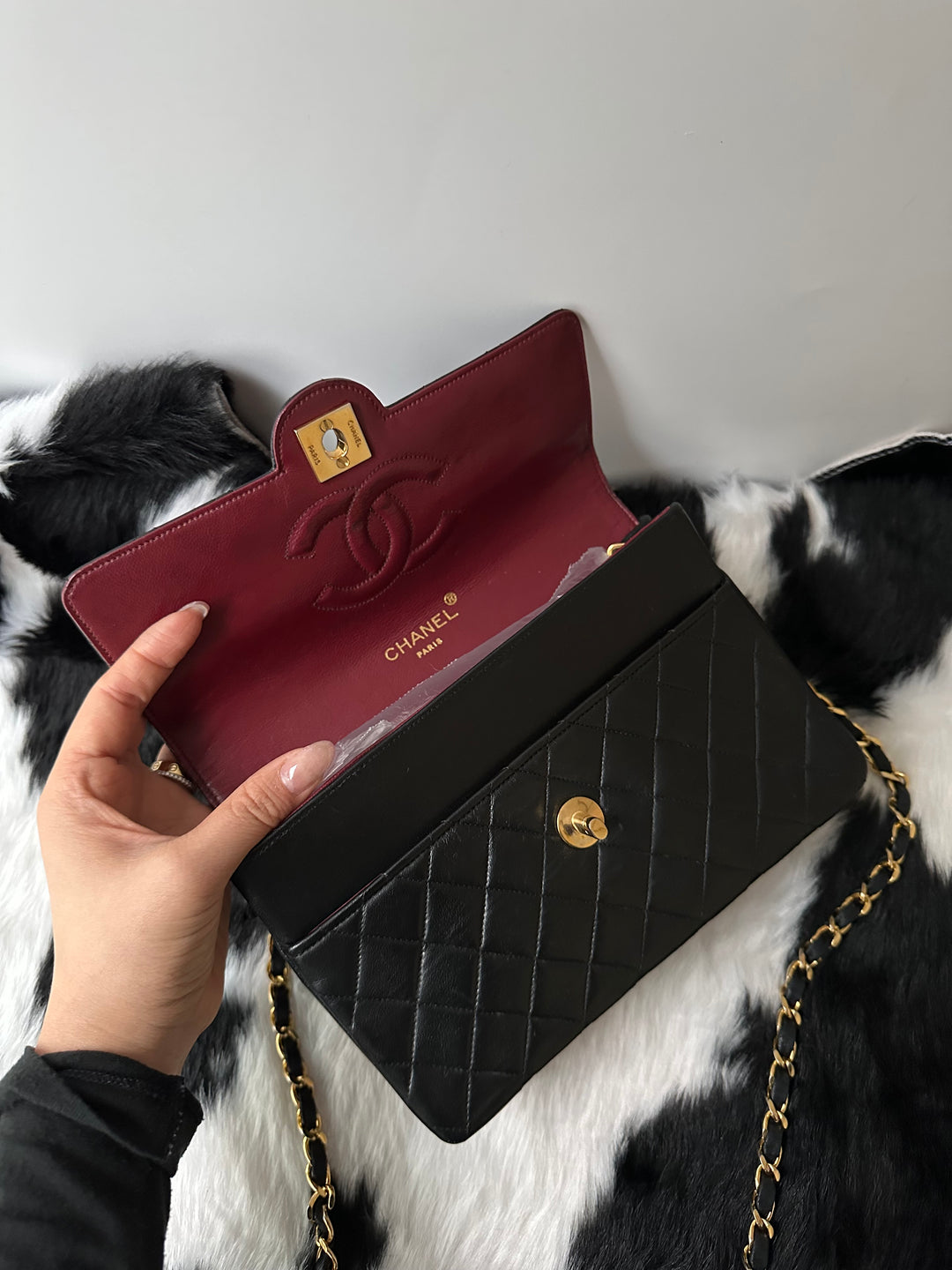 Chanel “Vintage Classic Flap Shoulder Bag” 🖤✨ | Timeless Icon in Mini Size