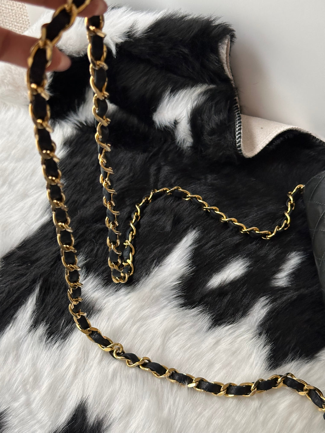 Chanel “Vintage Classic Flap Shoulder Bag” 🖤✨ | Timeless Icon in Mini Size