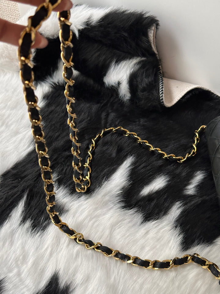 Chanel “Vintage Classic Flap Shoulder Bag” 🖤✨ | Timeless Icon in Mini Size