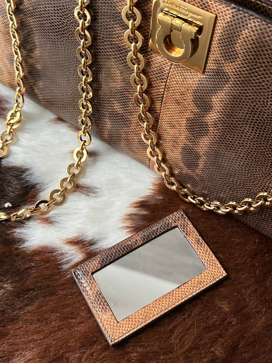 Ferragamo Gancini Lizard-Effect Chain Baguette Bag 🥖✨｜Rare Vintage Find × Gancini Chain Detail × With Mirror