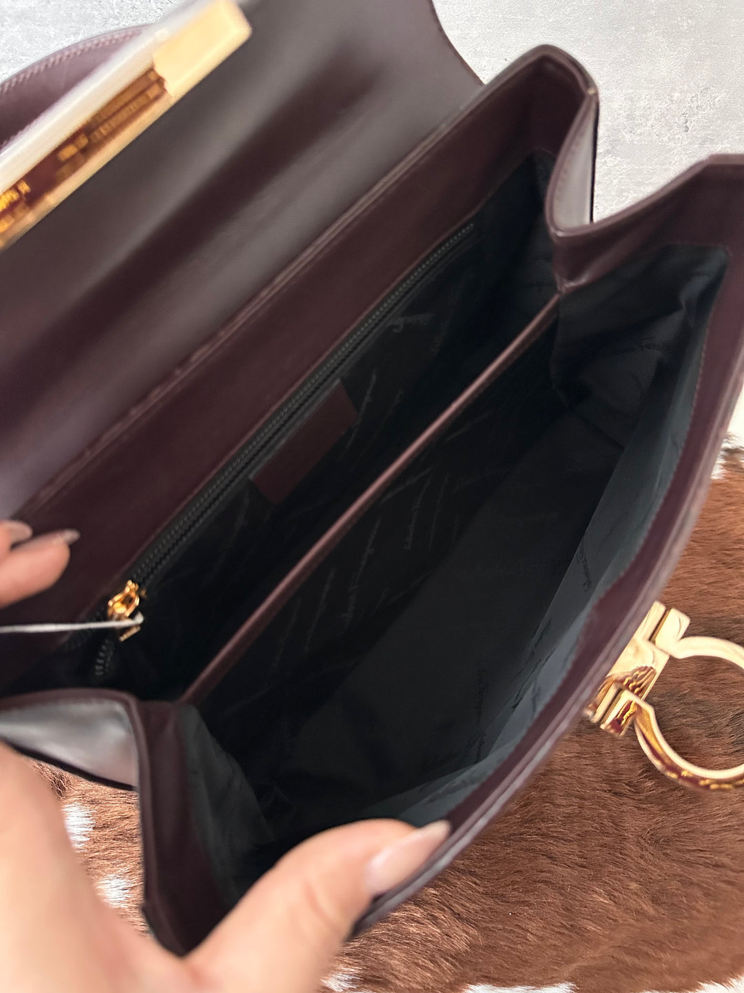 FERRAGAMO 🤎 Chocolate Embossed Kelly Bag｜Vintage Charm × Structured Elegance × Timeless Brown Tone