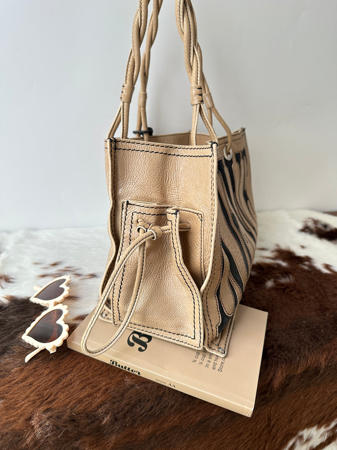 Loewe Double Faced Shoulder Bag 🤎｜Waxed Leather Texture × Reversible Styling × Laptop Friendly