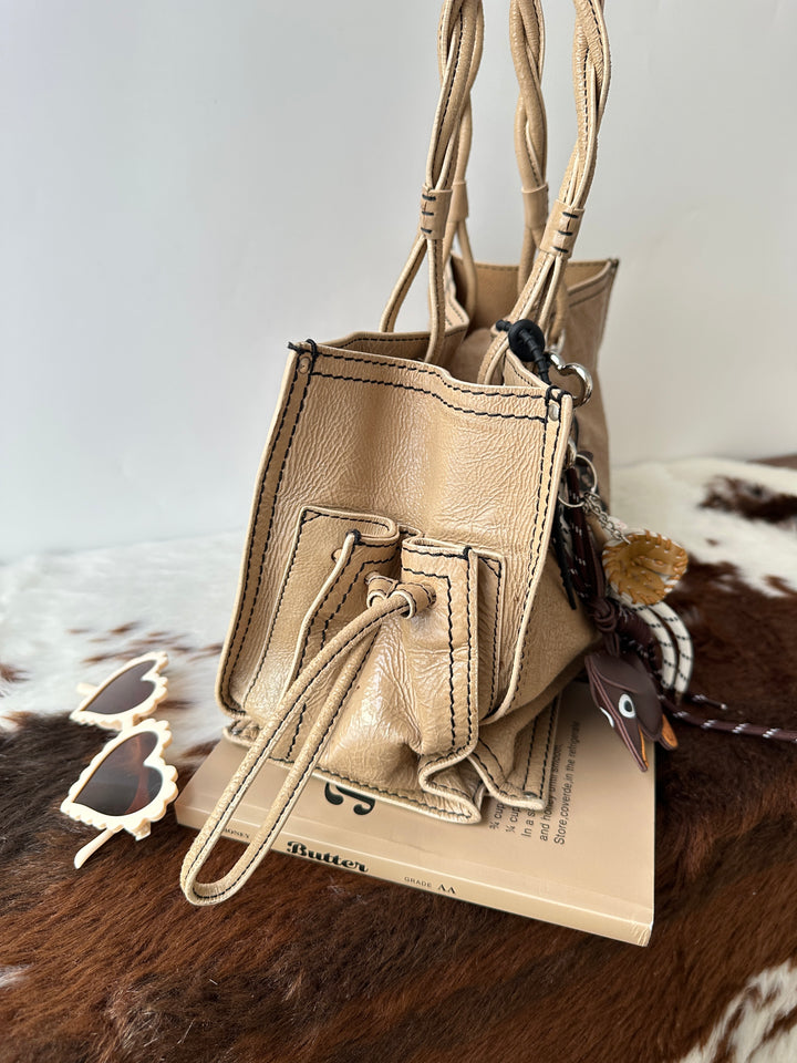 Loewe Double Faced Shoulder Bag 🤎｜Waxed Leather Texture × Reversible Styling × Laptop Friendly