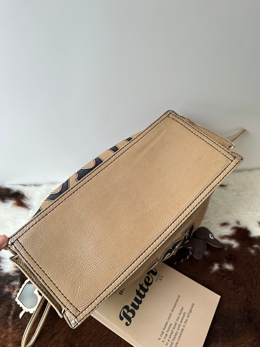Loewe Double Faced Shoulder Bag 🤎｜Waxed Leather Texture × Reversible Styling × Laptop Friendly