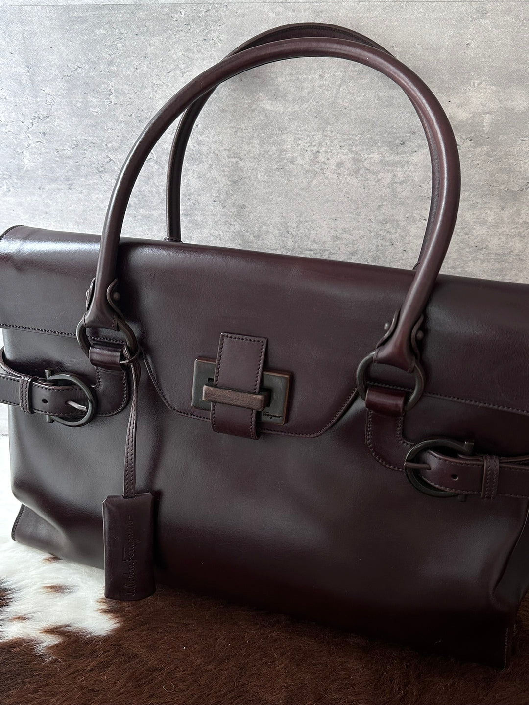 Ferragamo Gancini Dark Chocolate Brown Boston Bag 🤎｜Rare Wood-Tone Clasp × Box Leather × Vintage Character