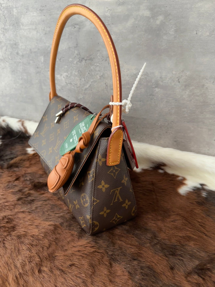 LOUIS VUITTON 🤎 Small Looping Bag｜Iconic Curved Handle × Timeless Monogram × Compact Yet Practical