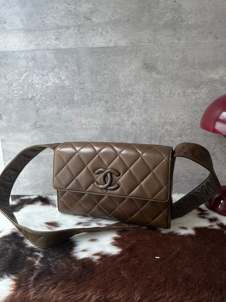 CHANEL Lambskin Square Crossbody Bag 🤎｜Rare Olive Brown × Puffy Square Shape × Practical Capacity
