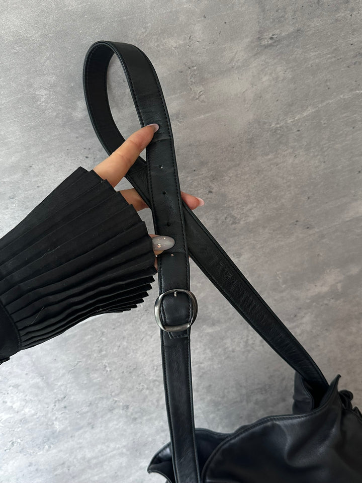 LOEWE So Black Nappa Drawstring Hobo Bag 🖤｜Soft Nappa Leather × Lucky Pouch Shape × Shoulder &amp; Crossbody