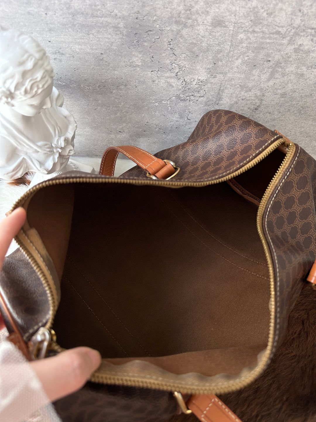 CELINE Macadam Papillon Shoulder Bag 🤎｜Classic Monogram × Roomy Cylinder Shape × Shoulder-Friendly