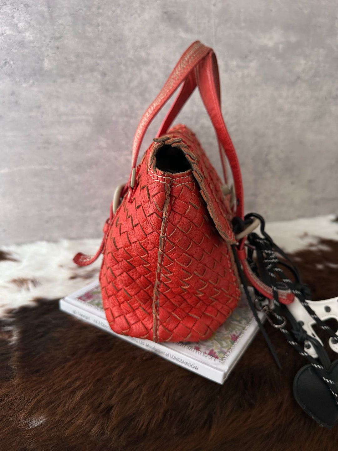 Bottega Veneta Intrecciato Top Handle Bag ❤️｜Classic Woven Leather × Contrast Stitching × Practical Daily Size