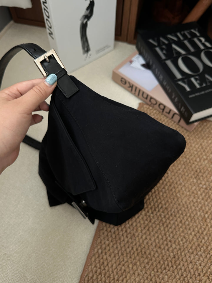 FENDI Mama Baguette Shoulder Bag（Black Fabric × Silver Hardware）｜Effortless Chic 🖤✨