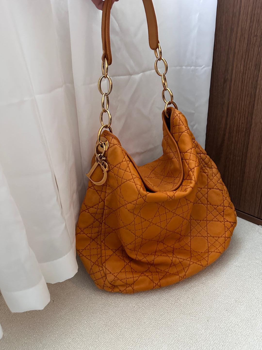 BOTTEGA VENETA Intrecciato Canvas & Leather Tote（Olive Green × Beige）｜Modern Utility with Iconic Weave 🌿✨