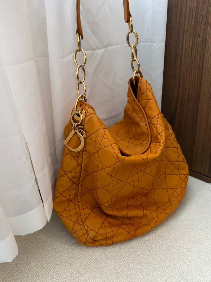 BOTTEGA VENETA Intrecciato Canvas & Leather Tote（Olive Green × Beige）｜Modern Utility with Iconic Weave 🌿✨