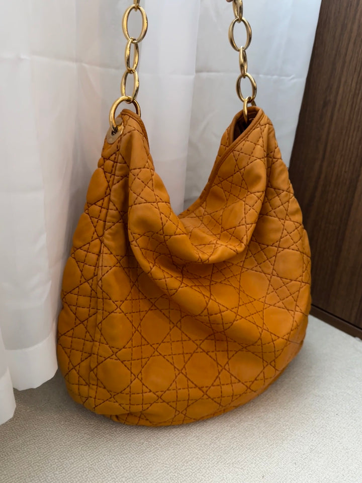 BOTTEGA VENETA Intrecciato Canvas & Leather Tote（Olive Green × Beige）｜Modern Utility with Iconic Weave 🌿✨