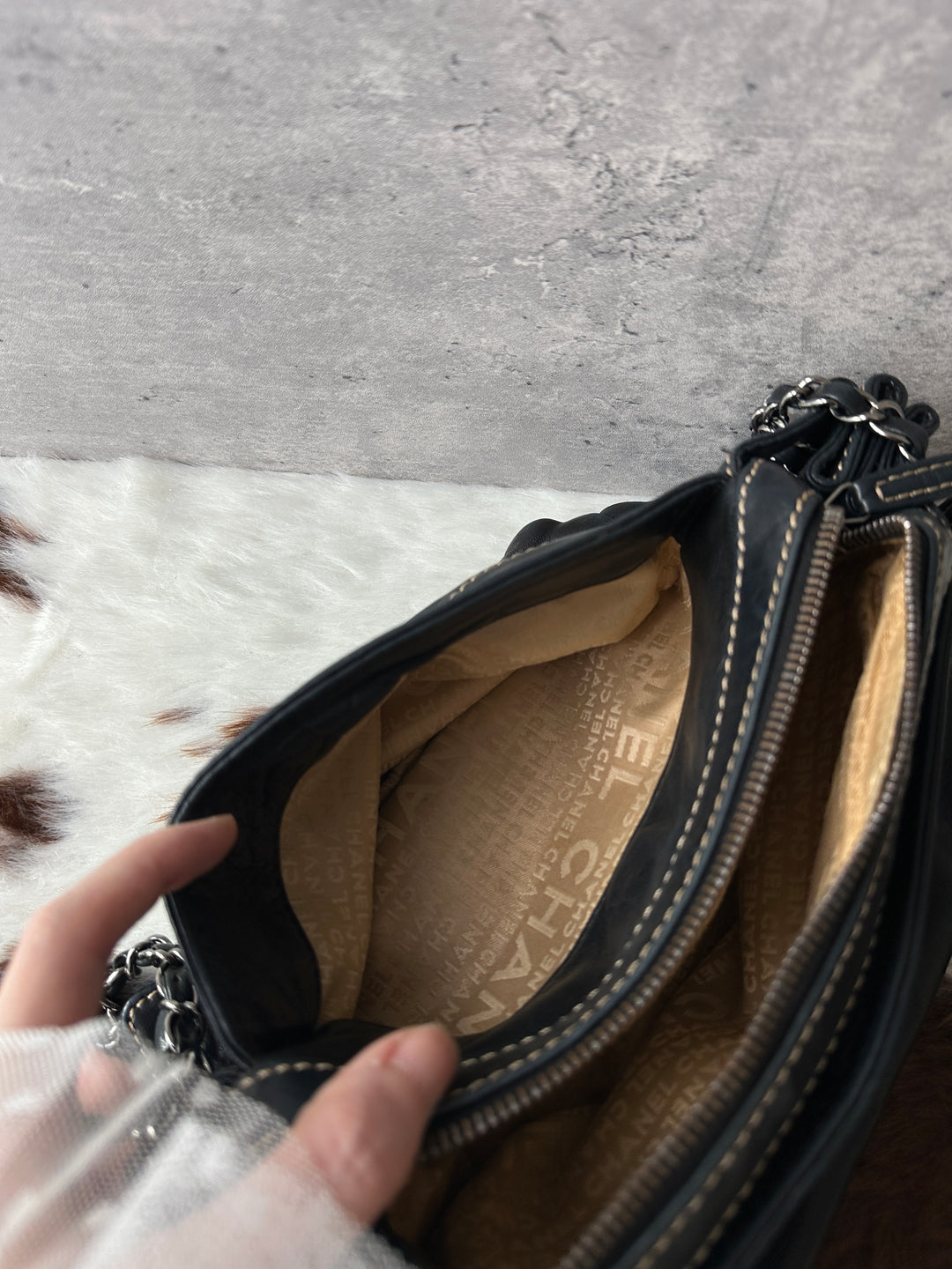 CHANEL Calfskin Chain Shoulder Bag 🖤｜Practical Daily Size × Shoulder-Friendly × Great Price