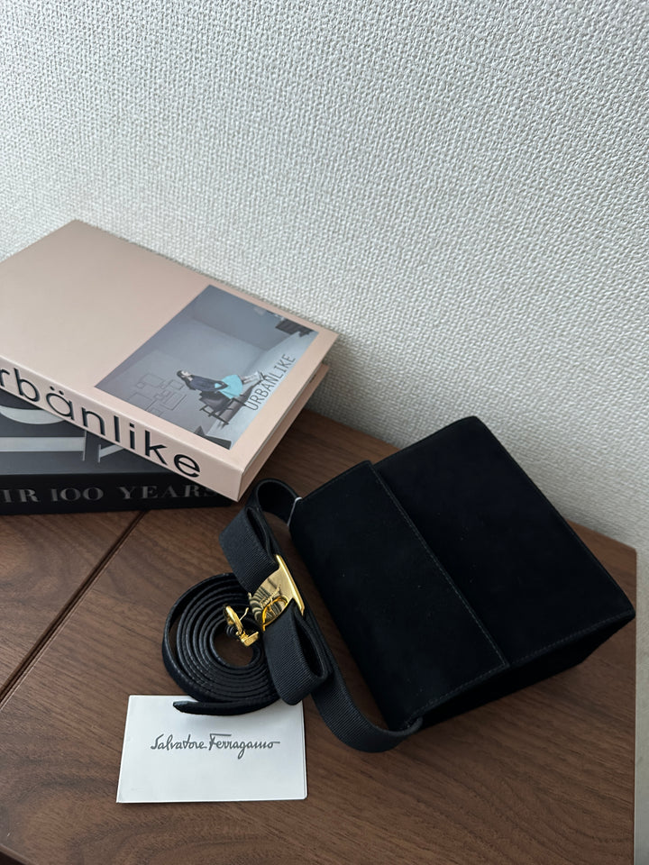 LOEWE Basket Bag Small（Natural Straw × Black Leather）｜Summer’s Chic Essential 🤍✨
